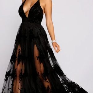 NEW WITH TAGS…MORGAN FORMAL FLOCKED VELVET DRESS